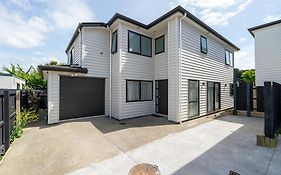 Auckland Cornwall Park Home